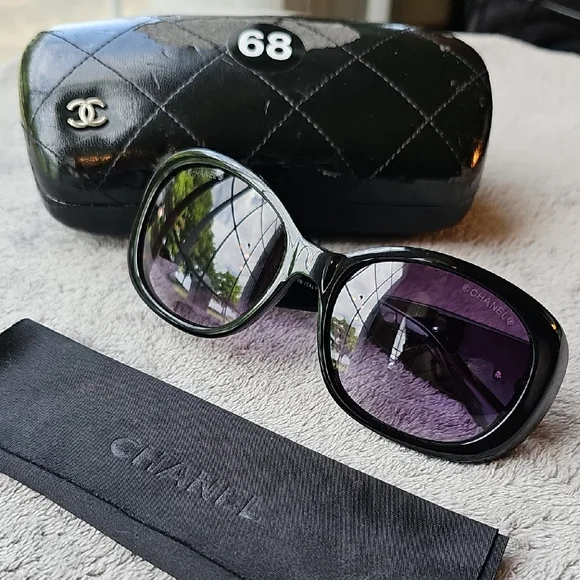 CHANEL Black and Purple Sunglasses - Picture 2 of 11